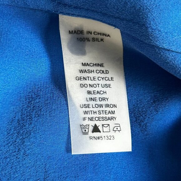 Vince Camuto Women's Blue Solid Color Silk Button Down Blouse, Extra Small - Picture 4 of 5
